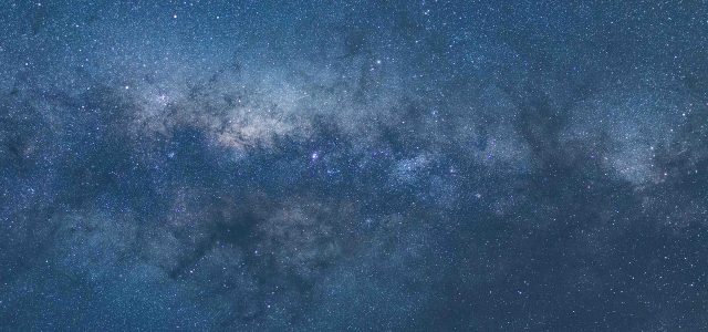 Nexus Mods 平台架构示意图，展示星露谷物语模组专区的分类结构、用户评分系统与安全审核流程，蓝绿配色现代感界面
